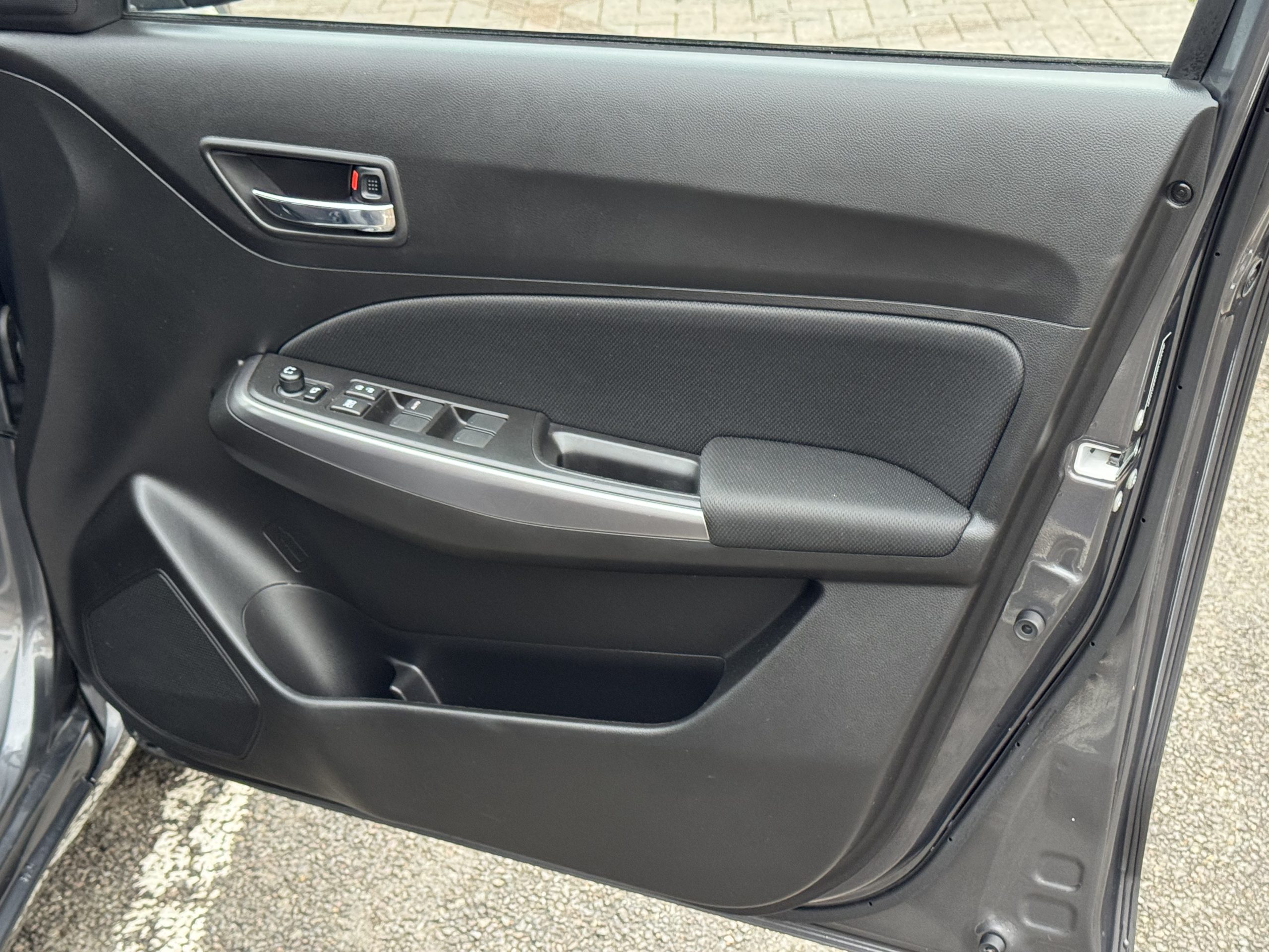 
								Private: Suzuki Swift 1.2 SZ5 Dualjet Hybrid CVT Automatic – RV73 MLN – 12 Month Warranty full									