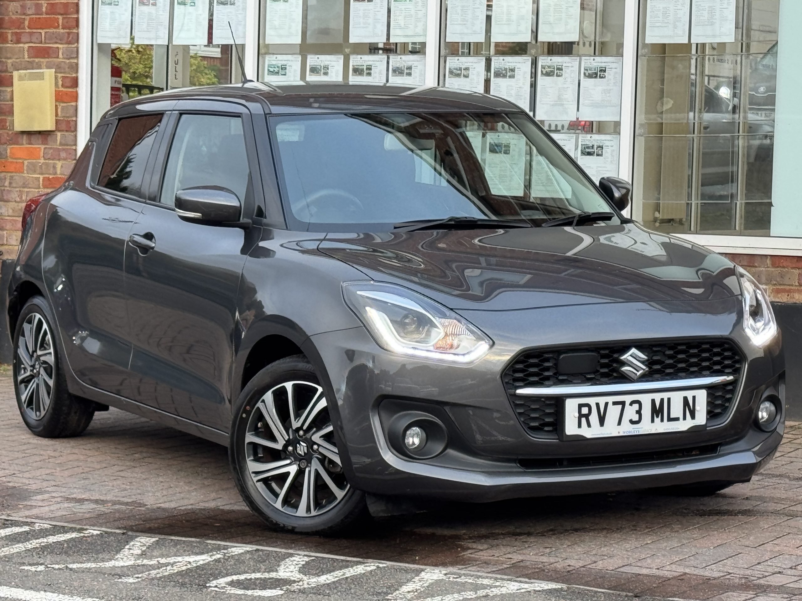 
								Private: Suzuki Swift 1.2 SZ5 Dualjet Hybrid CVT Automatic – RV73 MLN – 12 Month Warranty full									
